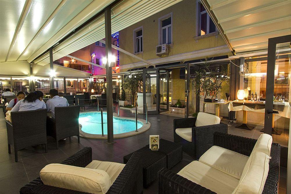 Hotel Galija Pula Eksteriør billede