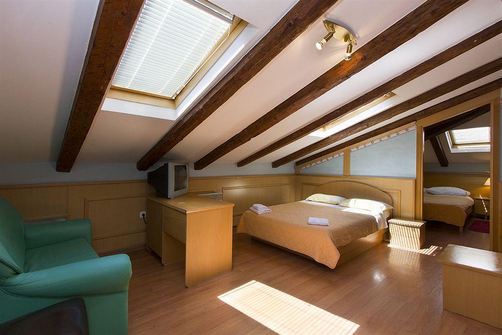 Hotel Galija Pula Eksteriør billede
